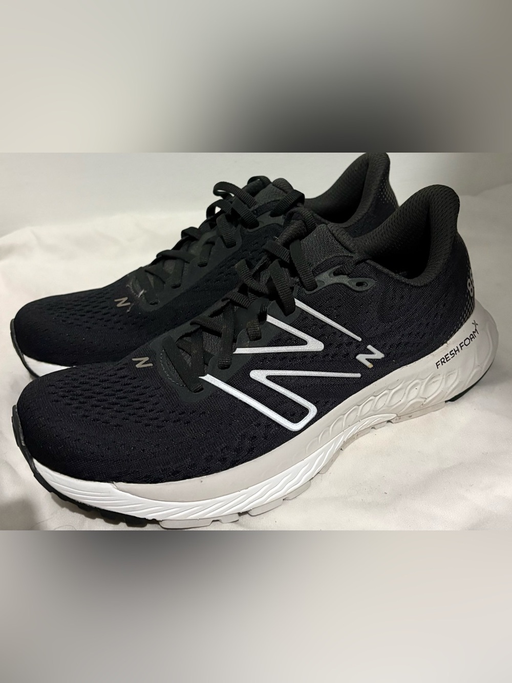 New Balance Fresh Foam X 880v13 Black Women’s Size 8
